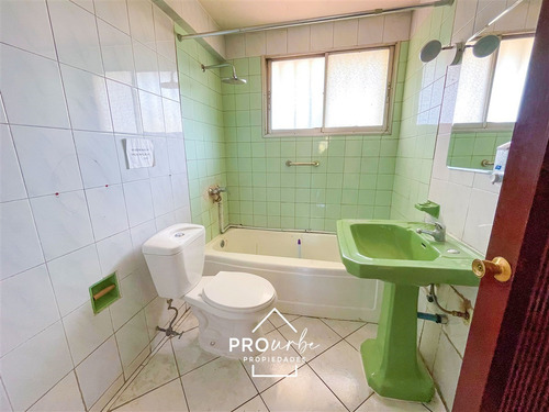 Casa En Arriendo De 14 Dorm. En Las Condes