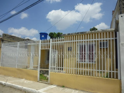 Imagen 23 de 30 de Casas En Venta Barquisimeto Santa Isabel, Arnaldo J. López Tlf. 04245257450 Codigo 22-18091 Lara, Venezuela