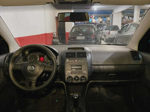 Imagem 7 de 11 de Volkswagen Polo 1.6 Conf. 2014