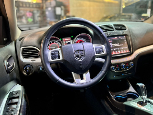 Imagem 10 de 14 de Dodge Journey