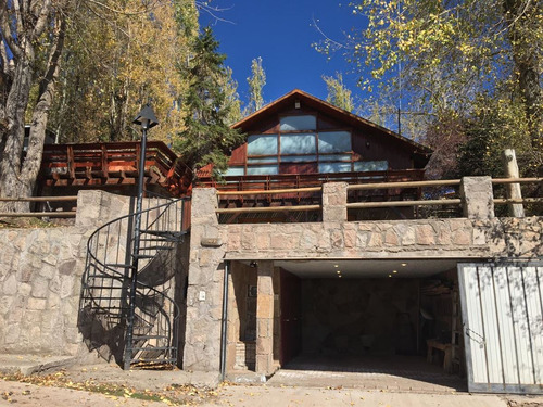 Casa En Venta De 4 Dorm. En Lo Barnechea
