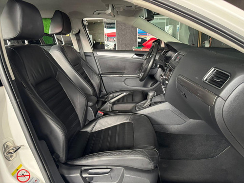Volkswagen Jetta 2.0 Tsi Highline 211cv Gasolina 4p Tiptronic