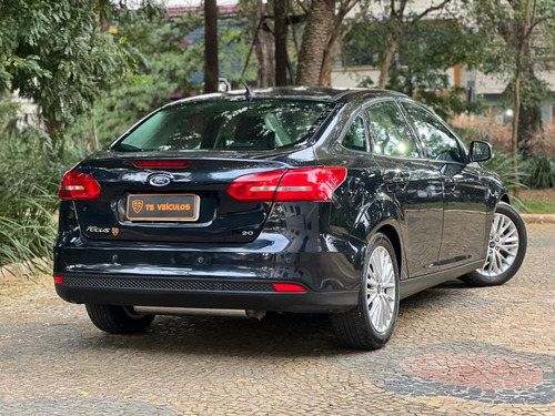 Ford Focus 2.0 SE PLUS 16V FLEX 4P POWERSHIFT