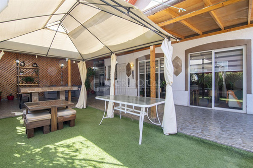 Casa En Venta De 3 Dorm. Santa María Del Peñón, Puente Alto
