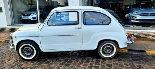 Imagen 1 de 11 de Fiat Fiat 600 E