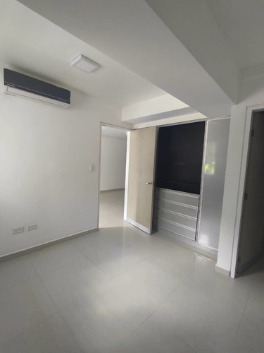 Imagen 9 de 16 de Leal Pérez Vende Apartamento Chimeneas, Vista Al Parque
