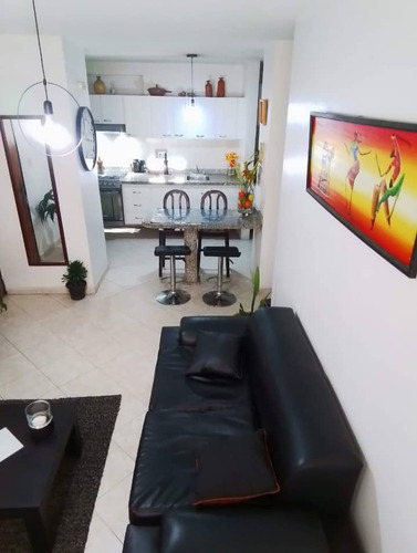 (ac678) En Venta Apartamento En Mañongo En Res Bayona