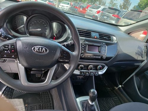 Imagen 11 de 12 de Kia Rio 2017 1.6 Lx Sedan Mt