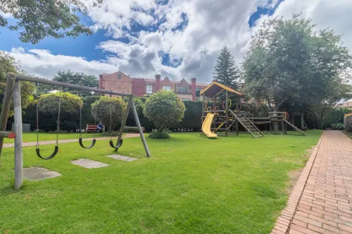 Casa En Venta En Gratamira. Cod V14097