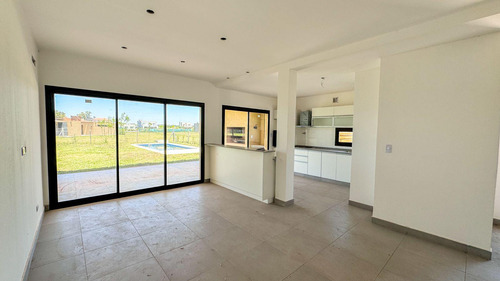 Venta Casa De Una Planta - Barrio Privado San Pablo / Pilar