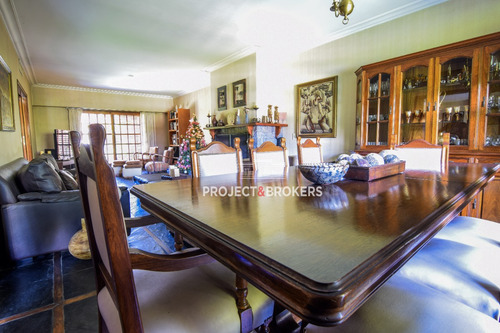 Espectacular Casa En Castelar Norte