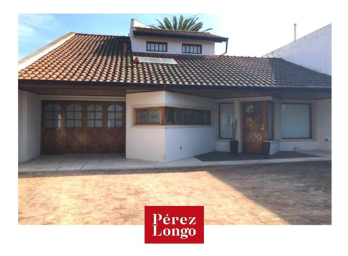 Imagen 2 de 10 de Casa 4 Amb Con Patio, Parque Y Quincho