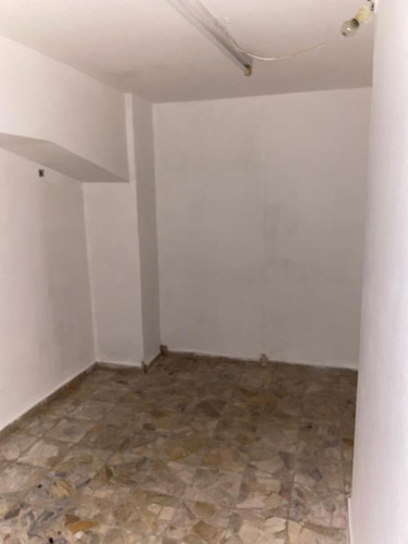 Imagen 13 de 16 de Av. Gorlero Entre 28 Y 27. Galería Torre Gorlero