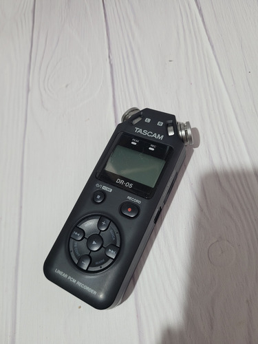 Tascam Dr-05 - Grabador De Audio Portatil Digital Negro (Usado)