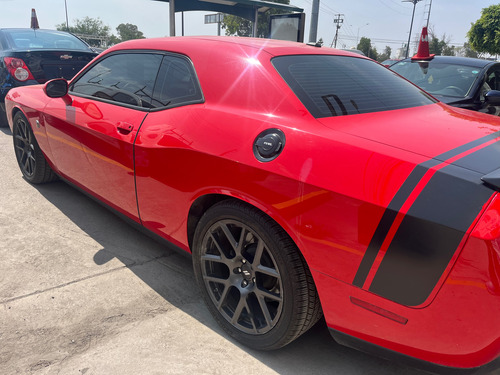Dodge Challenger Scat Pack v8 6.4 AT