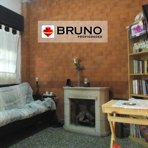 Casa Con Departamento En Venta En Merlo Sur