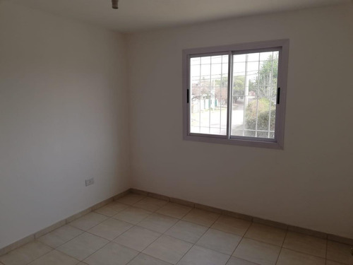 Imagen 2 de 10 de Casa - Lomas Sur