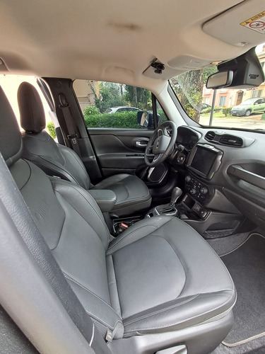 Jeep Renegade 1.3 Longitude Dark Turbo Flex Aut. (T270) 5P