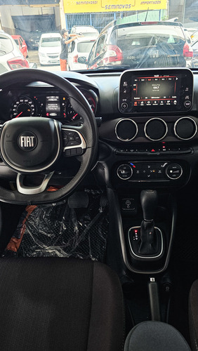Fiat Cronos 1.8 Precision 16v Flex Aut. 4p