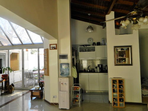 Imagen 3 de 14 de Casa En Venta Con Pileta En Maschwitz Country Club Escobar