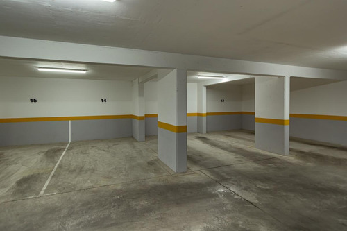 Imagen 7 de 16 de Edificio - Centro Sur