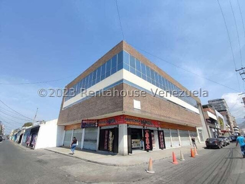 Local Comercial En Venta En Maracay Zona Centro 23-6855 Jcm