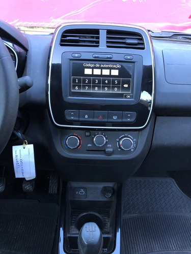 Imagem 11 de 14 de Sucata Renault Kwid 2021 1.0 3cc Com 5.766km - Rs Auto Peças