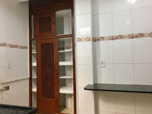 Apartamento À Venda, 2 Quartos, Copacabana - Rio De Janeiro/rj - 24158