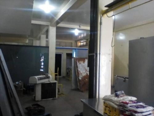 Imagen 20 de 30 de Ar López/** Edificio Con 2 Locales Comerciales Pb, 1er Piso Amplio Apartamento C/terraza 2do Piso Otro Apto Tipo Estudio Y + En Venta Barquisimeto Zona Oeste, Tlf. 04245257450. # 22-10177. Lara, Ven.