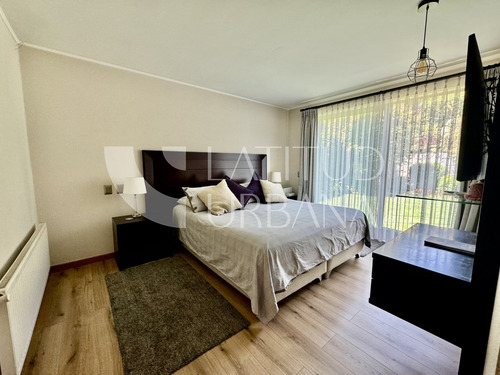 Disponible 30 Marzo, Útil 140 M2, Terreno 350 M2. Piscina