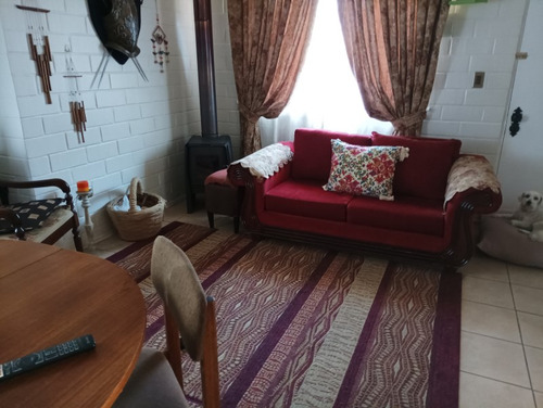 ¡espaciosa Casa En Quilpué, 4d/3b Y Gran Ubicación!