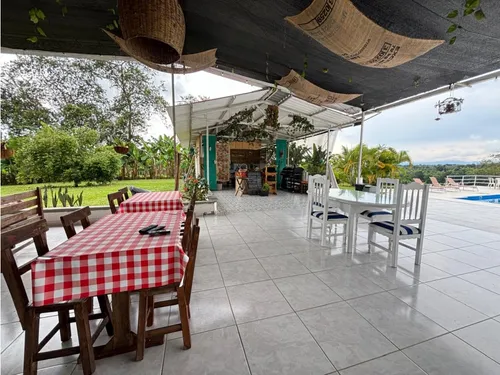 Vendo Hostal, Amoblada, Cerca A Recuca