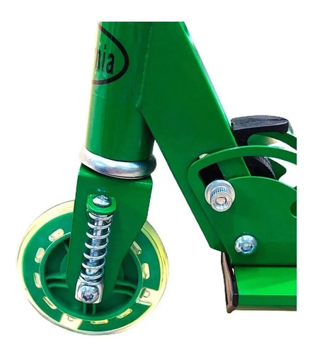 Imagen 4 de 8 de Monopatín California Metal Plegable Con 4 Ruedas+luces-verde