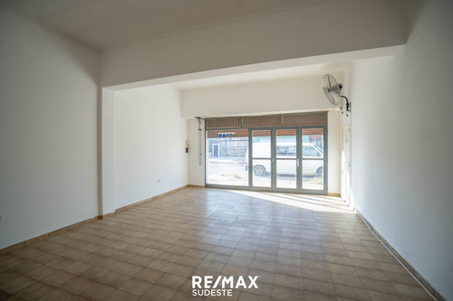 Imagen 18 de 20 de Venta Casa Mas Local Sobre Gran Lote Brcikman 1300