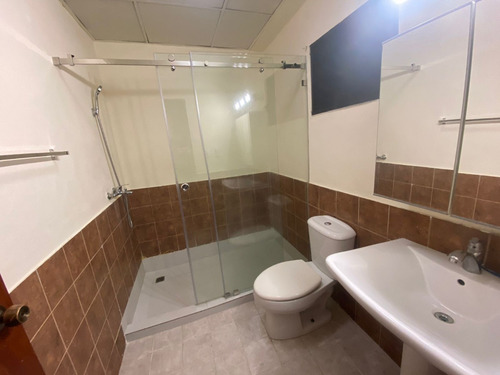 Apartamento En Venta Para Inversión Con Inquilino En El Vergel, Santo Domingo