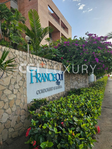 Cgi + Luxury Lecheria Ofrece En Alquiler Apartamento Francisqui  Condominio & Marina.
