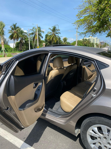 Imagen 10 de 15 de Hyundai Elantra Limi Hyundai Elantra Americana Limited