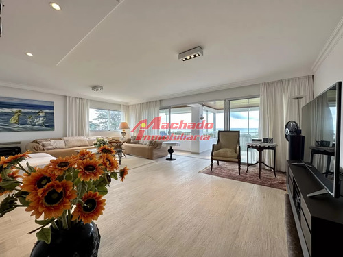 Venta De Apartamento De 4 Dormitorios En Punta De Este