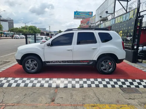 Renault Duster DYNAMIQUE 4X2 2.0 MT