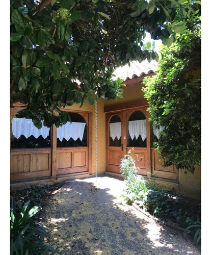 Casa Estilo Colonial En Condominio Los Ciruelos, Lo Pinto, C