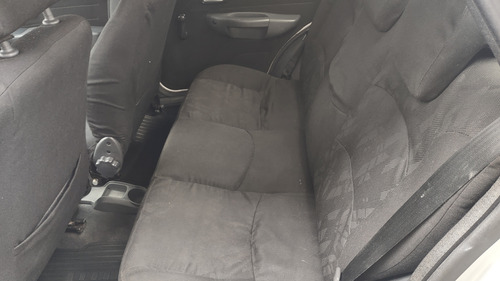 Fiat Siena 1.0 El Flex 4p