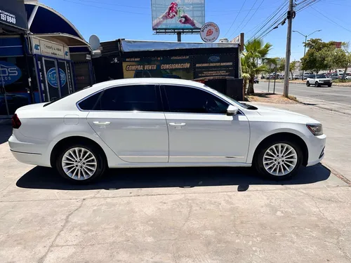 Volkswagen Passat 2.5 Tiptronic Sportline At