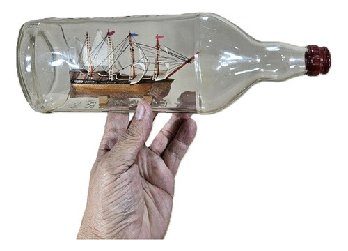 Lembrancinha Garrafa Vidro Com Navio Madeira Dentro Antigo (Usado)