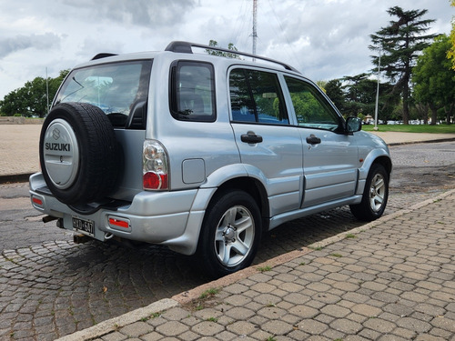 Suzuki Grand Vitara 2.0 Mt
