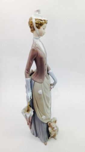  Figura De Porcelana Lladró  La Doncella  (ref. 1070)