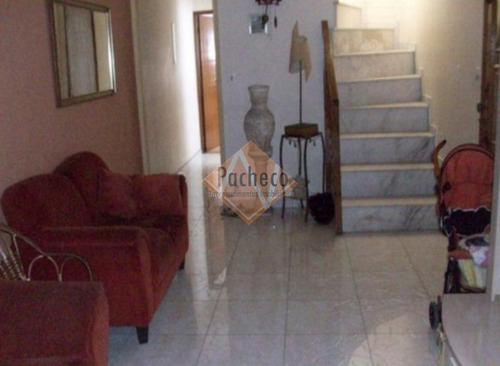 Sobrado Na Penha, 3 Dormitórios, 1 Suíte Com Hidromassagem, 230 M², Piscina, R$600.000,00 - 2673