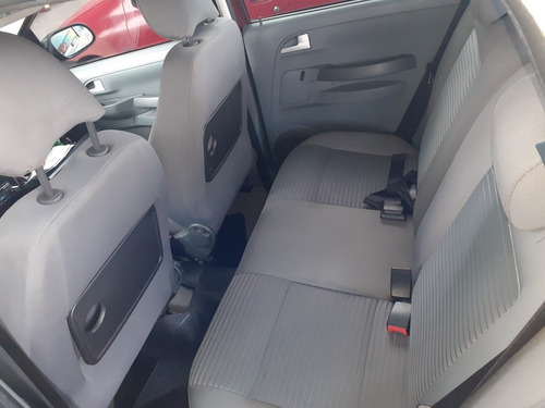 Volkswagen Suran 1.6 I Trendline 80b 2008