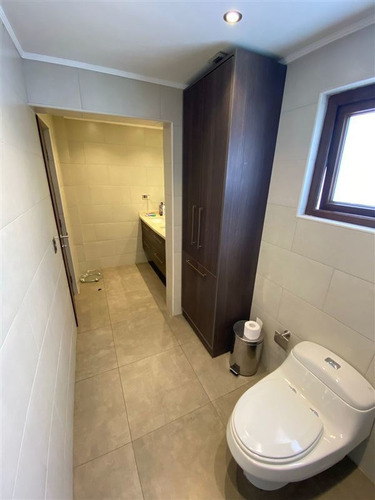 Imagen 10 de 22 de Casa En Venta De 5 Dorm. Sector Alto Las Condes