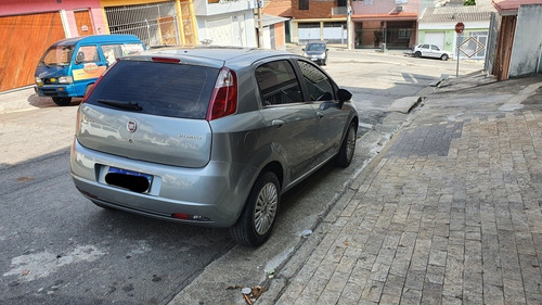 Fiat Punto 2011 1.4 Attractive Flex 5p