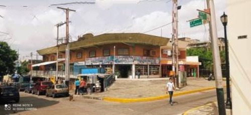 Imagen 6 de 8 de Centro Comercial Centro De Valencia 04140426659 04244975791